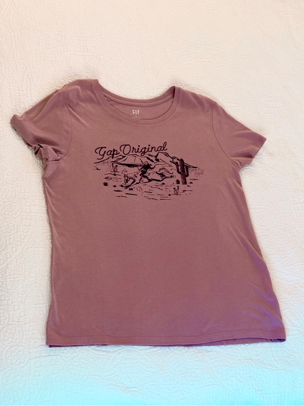 GAP Women’s Short-Sleeve Graphic Tee
